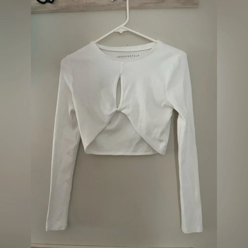 Aeropostale long sleeve white cropped shirt - Picture 1 of 1